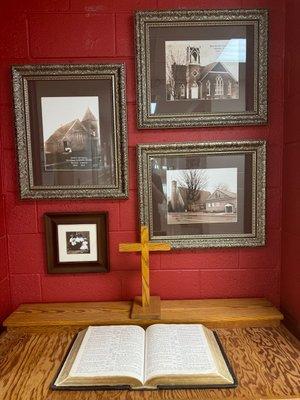 Central Church history, including the first church altar