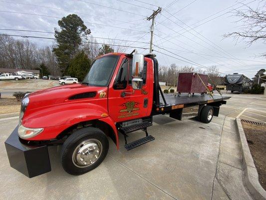 We got called out to help a customer move his toolbox from the old job to the new job!