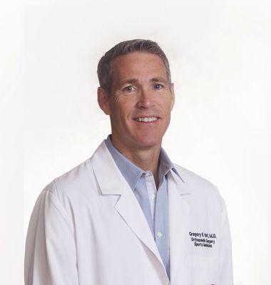 Gregory R Holt, MD