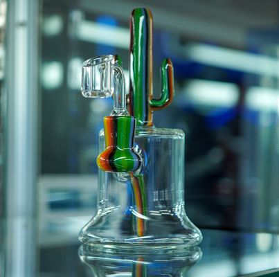 Cactus Oil Rig comes with a banger to make your dabs worthy. This little rig can hit hard and all while looking small and sassy.