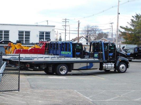 Call now for a 24 hour tow truck!