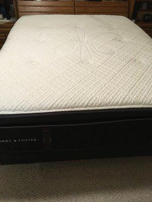 Queen Stearns and Foster Reserve No. 3 Luxury Firm Euro Pillow Top. Super soft bed.