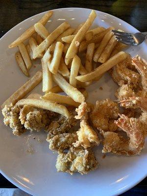 6 shrimp, 5 oyster dinner with fries