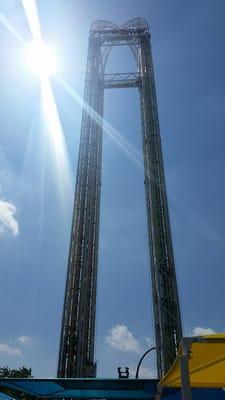 The entirety of the quadruple 300ft tower structure, with stylized sun glare :)