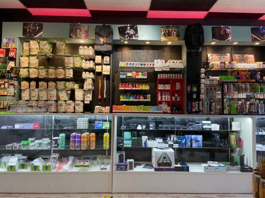 Need new accessories? We have what you need to smoke or vape.