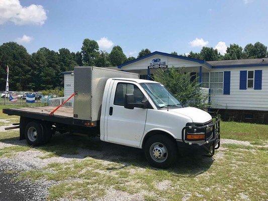 2010 Chevrolet Commercial Van G30 series RWD RWD YY 4.8 8 cylinders dully cash 7,900