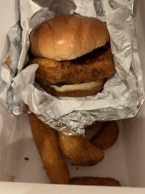 Chicken Sandwich with Potato Wedges