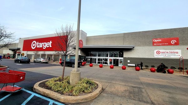 Storefront (12/21/21). @Target #JerseyCity #Grocery