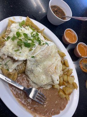 Green chilaquiles