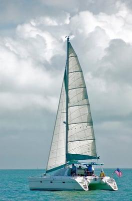 Sol y Mar sailing in Biscayne Bay