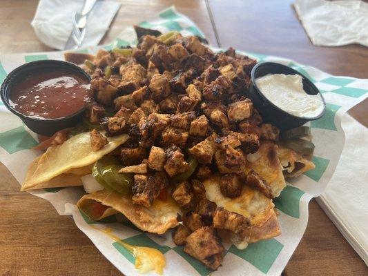 Blackened chicken nachos