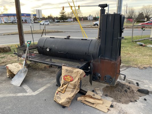 Off set BBQ smoker