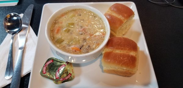 Chicken & wild rice soup (came with 2 rolls)