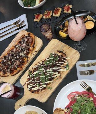 Flatbreads, crispy tuna, froze, beef carpaccio,