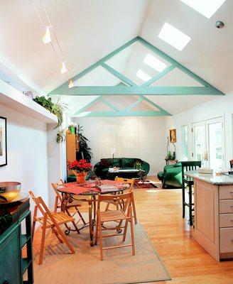 Palo Alto house remodeling and 2nd floor addition: view of the family room from the kitchen - after