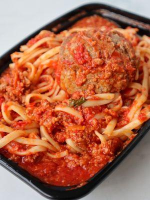 Linguini Marinara w/Meatball @tiffhuangry