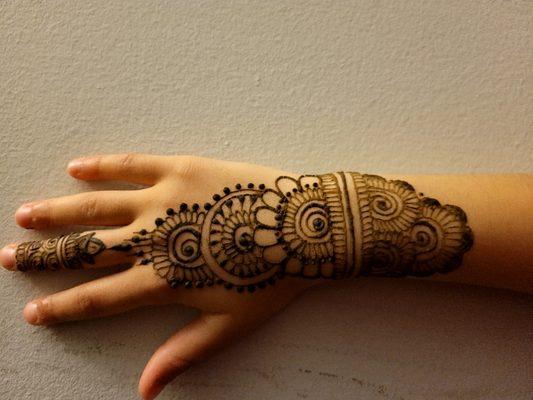 Henna tattoo