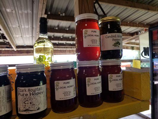 Speciality Jams, Jellies and Honey from the Amish out of Pototoc