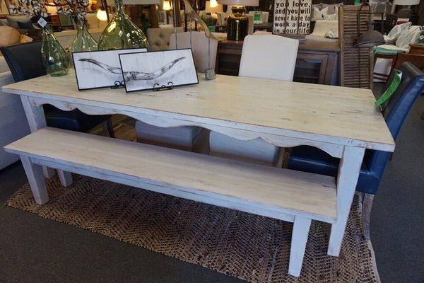 Beautiful gathering table with different options of finishes.