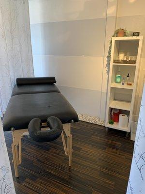 White Raven Acupuncture treatment room