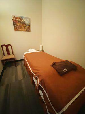 Single Body Massage Room