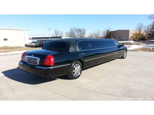 Comfortable 10 passenger Lincoln stretch