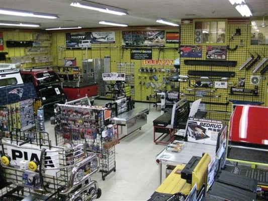 Yankee Custom is full service accessorie store with a Fully trained sales staff for all Truck & SUV needs