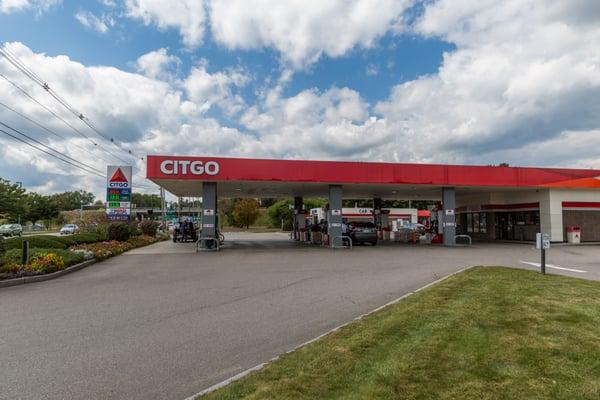 Exterior photo of gas station and convenience store.