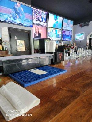 Bralie's Sports Bar