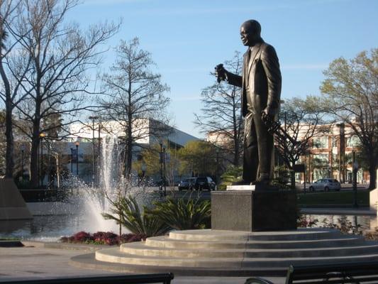 New Orleans Music & Heritage Tour you will visit Louis Armstrong Memorial Park and hear about the King of American Music!