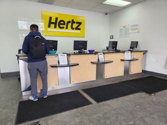 Hertz Car Rental - Sunnyvale - El Camino Real HLE