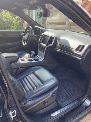 Interior detail of Jeep Cherokee