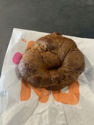 Overly toasted, hard croissant. Missing cream cheese.