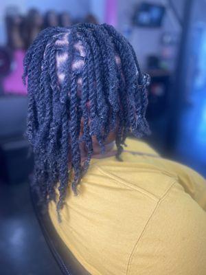 Loc retwist and style