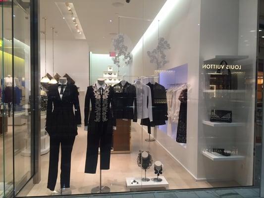 Updated every season, come see the latest in luxury at Tysons Galleria's Anne Fontaine boutique.