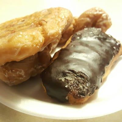 Monroe's Donuts and Bakery