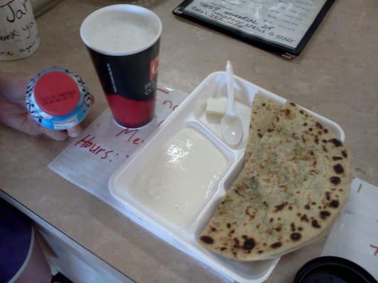 gōbhī paratha - bread with cauliflower and onion inside