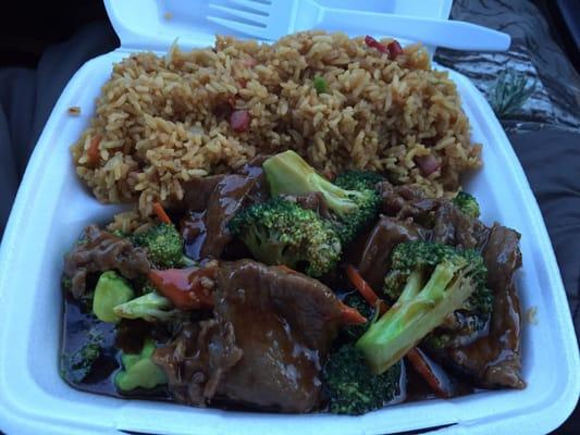 Beef and broccoli w/fried rice