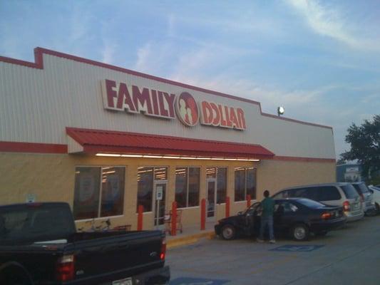 Family Dollar at dusk