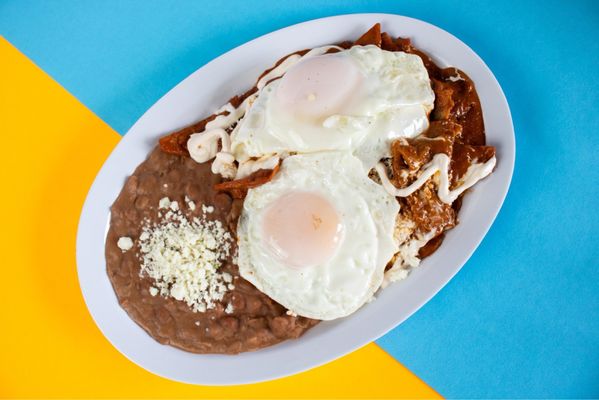 Chilaquiles con huevo   chilaquiles with egg