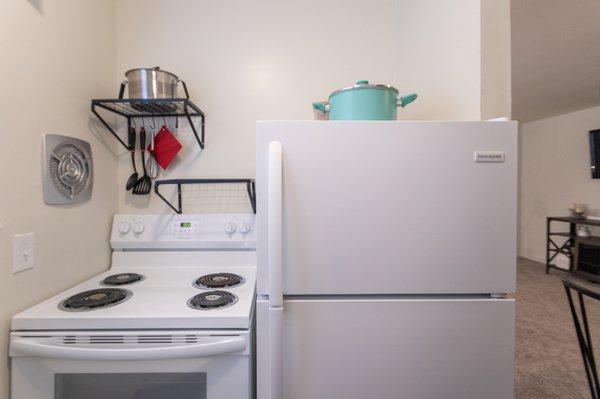 Photo of kitchen in 576 square foot 1 bed/1 bath apartment at Red Bank Reserve In Cincinnati, Ohio