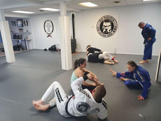 Come check out our open mat  Fridays from 5 to 7 pm!!!