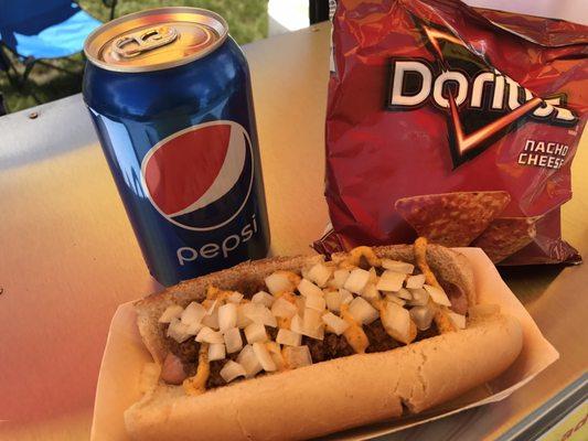 Rhode island hot wiener with chips and soda