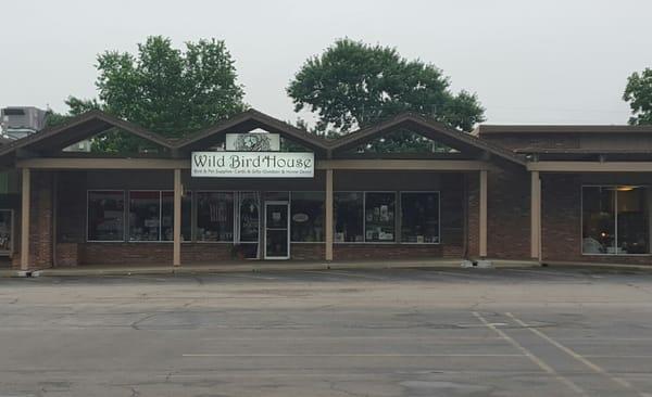 Looking south at the store front from 29th street.