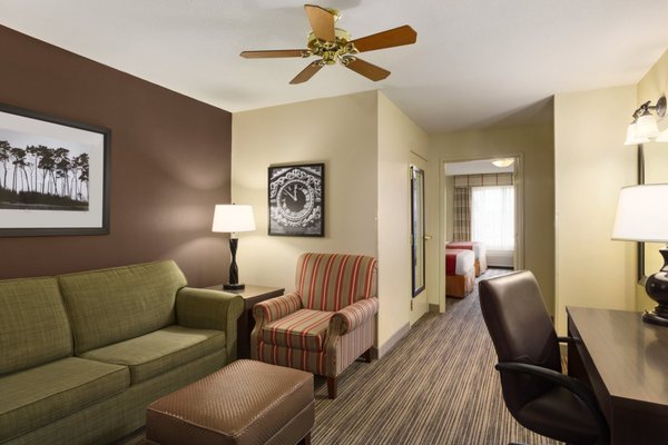 Country Inn & Suites By Radisson, Albert Lea, MN