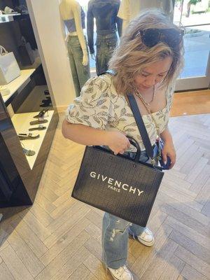 Givenchy Outlet