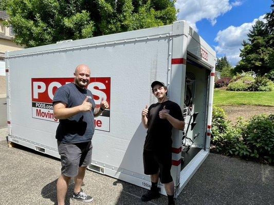 Mike and Jordan (yes, the Michael Jordan team!) after loading our second container for Hawaii.