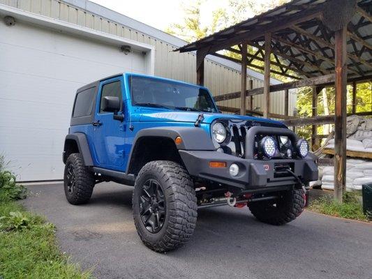 2018 Jeep Jk, bumpers, winch, lift, ARB lockers.