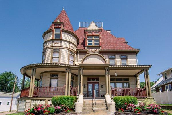 The grand porch at The Mansion!