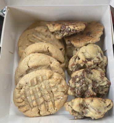 Peanut butter & chocolate chip pecan cookies